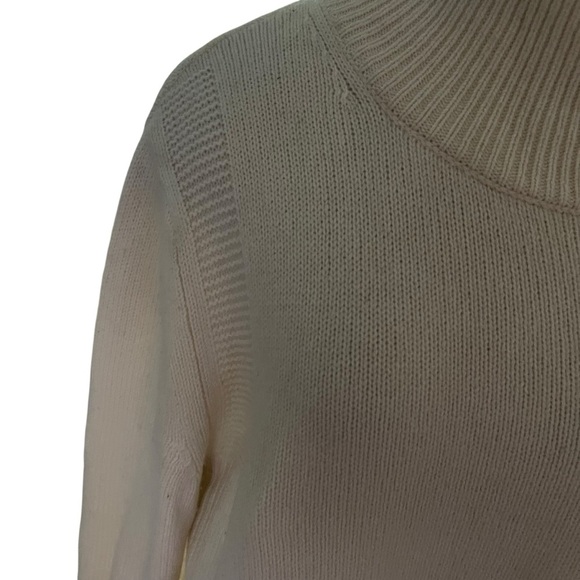 Burberry 100% Wool Cream Turtleneck Sweater Luxurious Knit Women Size M - Picture 7 of 11
